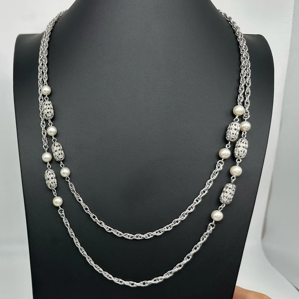 SIGNED SARAH COVENTRY vintage long Pearl silver Necklace Classic Timeless
